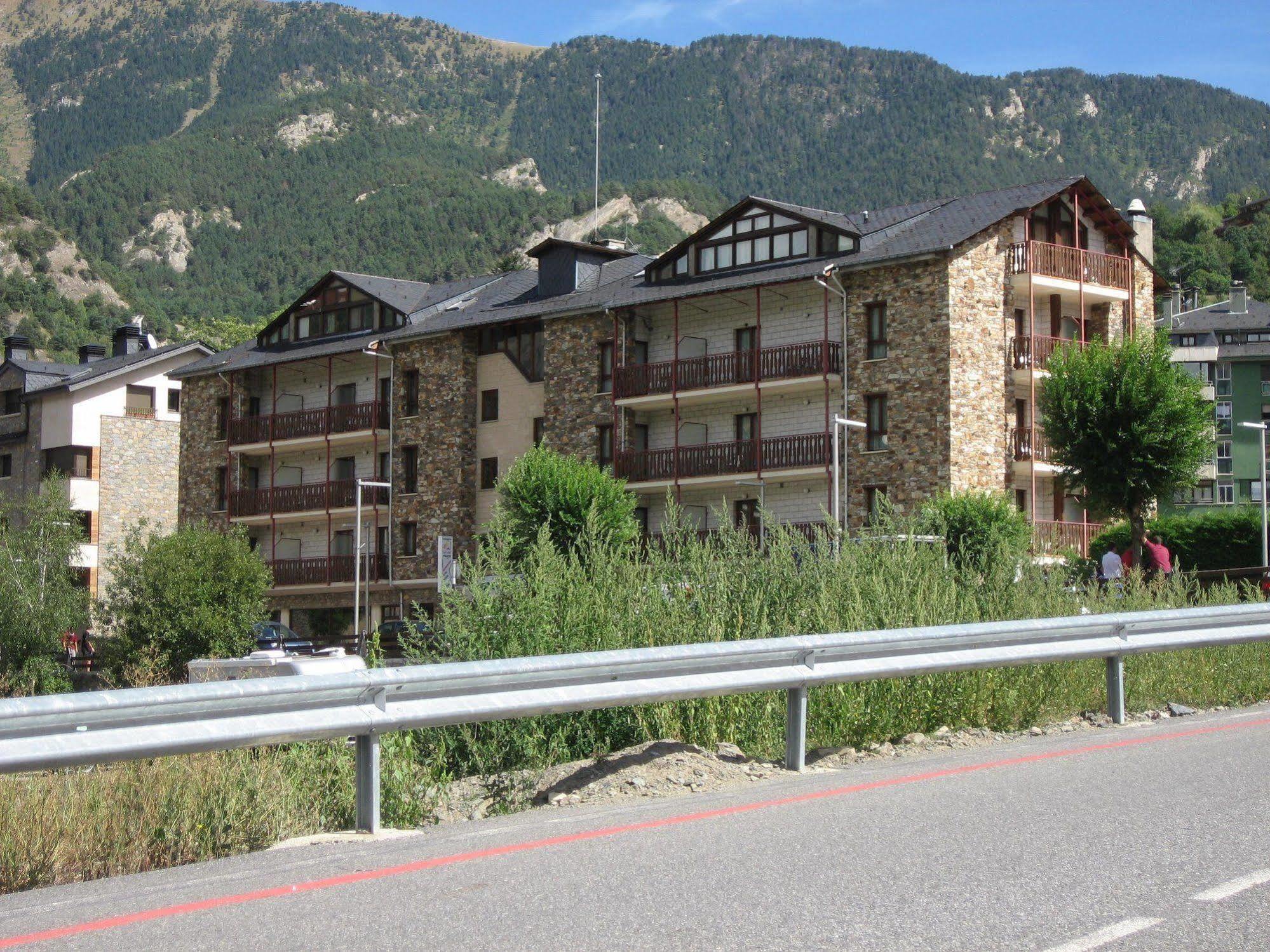 Hotel Ордино Екстериор снимка